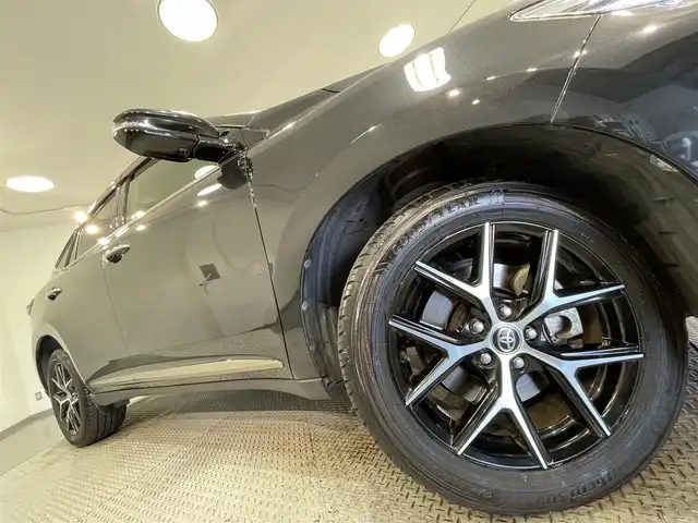 トヨタ ハリアー プレミアム スタイルノアール 愛知県 2020(令2)年 3.9万km ブラックマイカ 純正９インチナビ/サンルーフ/プリクラッシュセーフティ/レーダークルーズコントロール/レーンディパーチャーアラート/クリアランスソナー/パワーバックドア/電動パーキングブレーキ/ブレーキホールド/パワーシート/ハーフレザーシート/バックカメラ/前後ドライブレコーダー/ビルトインＥＴＣ/アクセサリーソケット/ISOFIX/LEDヘッドライト/純正フロアマット/純正18インチアルミホイール