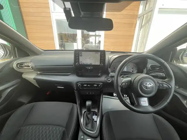 トヨタ ＧＲヤリス RS 宮崎県 2020(令2)年 1.6万km プラチナホワイトパールマイカ トヨタセーフティセンス/T-Connect/ナビ機能あり/フルセグテレビ/バックカメラ/ウィンカーミラー/クルーズコントロール/プッシュスタート/ETC/シートヒーター/ドライブレコーダー/オートハイビーム