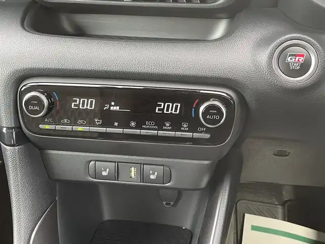 トヨタ ＧＲヤリス RS 宮崎県 2020(令2)年 1.6万km プラチナホワイトパールマイカ トヨタセーフティセンス/T-Connect/ナビ機能あり/フルセグテレビ/バックカメラ/ウィンカーミラー/クルーズコントロール/プッシュスタート/ETC/シートヒーター/ドライブレコーダー/オートハイビーム