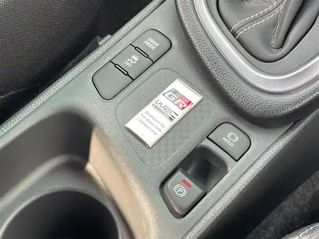 トヨタ ＧＲヤリス RS 宮崎県 2020(令2)年 1.6万km プラチナホワイトパールマイカ トヨタセーフティセンス/T-Connect/ナビ機能あり/フルセグテレビ/バックカメラ/ウィンカーミラー/クルーズコントロール/プッシュスタート/ETC/シートヒーター/ドライブレコーダー/オートハイビーム