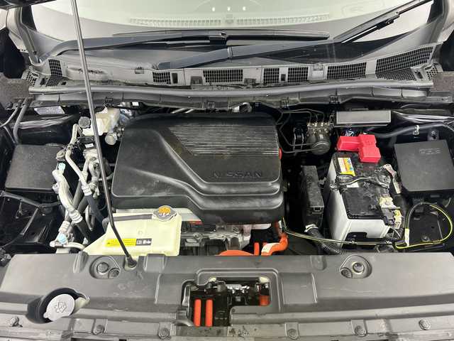 日産 リーフ X Vセレクション 福島県 2022(令4)年 1.9万km スーパーブラック /禁煙車//アラウンドビューモニター//プロパイロット//デジタルインナーミラー//ステアリングヒーター//シートヒーター//ＢＳＭ//クリアランスソナー//ニッサンコネクティッドナビ/ＨＤＭＩ・BT・USB・フルセグTV・スマホ連動//オートハイビーム//ドライブレコーダー//電動パーキングブレーキ//２．０ETC//純正LEDライト//純正17インチアルミ//フォグライト