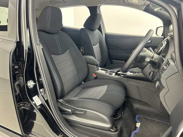 日産 リーフ X Vセレクション 福島県 2022(令4)年 1.9万km スーパーブラック /禁煙車//アラウンドビューモニター//プロパイロット//デジタルインナーミラー//ステアリングヒーター//シートヒーター//ＢＳＭ//クリアランスソナー//ニッサンコネクティッドナビ/ＨＤＭＩ・BT・USB・フルセグTV・スマホ連動//オートハイビーム//ドライブレコーダー//電動パーキングブレーキ//２．０ETC//純正LEDライト//純正17インチアルミ//フォグライト