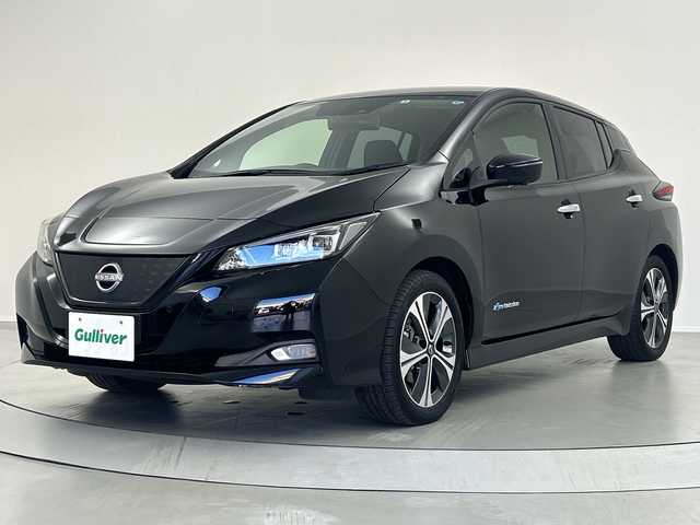 日産 リーフ X Vセレクション 福島県 2022(令4)年 1.9万km スーパーブラック /禁煙車//アラウンドビューモニター//プロパイロット//デジタルインナーミラー//ステアリングヒーター//シートヒーター//ＢＳＭ//クリアランスソナー//ニッサンコネクティッドナビ/ＨＤＭＩ・BT・USB・フルセグTV・スマホ連動//オートハイビーム//ドライブレコーダー//電動パーキングブレーキ//２．０ETC//純正LEDライト//純正17インチアルミ//フォグライト