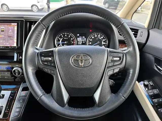トヨタ アルファード X 宮城県 2018(平30)年 7.3万km ラグジュアリーホワイトパールクリスタルシャインガラスフレーク パワースライドドア（運転席側）/デジタルインナーミラー/ブラインドスポットモニター/スペアタイヤ/＝＝＝/セーフティセンス/・プリクラッシュセーフティ/・レーントレーシングアシスト/・オートマチックハイビーム/・レーダークルーズコントロール（全車速追従機能付）/・ロードサインアシスト/インテリジェントクリアランスソナー/アルパイン10.1インチフリップダウンモニター（RSH10S-L）/アルパイン9インチナビ（X9Z）/・CD/DVD/・Bluetooth/・フルセグTV/バックカメラ/ビルトインETC/ドライブレコーダー/パワースライドドア/革巻きステアリング/ステアリングスイッチ/電動パーキングブレーキ/ブレーキホールド/2眼LEDヘッドランプ/フォグランプ/オートライト/スマートキー＆プッシュスタート/電動格納ミラー/純正17インチAW/純正フロアマット/W/サイド/カーテンエアバッグ