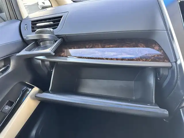 トヨタ アルファード X 宮城県 2018(平30)年 7.3万km ラグジュアリーホワイトパールクリスタルシャインガラスフレーク パワースライドドア（運転席側）/デジタルインナーミラー/ブラインドスポットモニター/スペアタイヤ/＝＝＝/セーフティセンス/・プリクラッシュセーフティ/・レーントレーシングアシスト/・オートマチックハイビーム/・レーダークルーズコントロール（全車速追従機能付）/・ロードサインアシスト/インテリジェントクリアランスソナー/アルパイン10.1インチフリップダウンモニター（RSH10S-L）/アルパイン9インチナビ（X9Z）/・CD/DVD/・Bluetooth/・フルセグTV/バックカメラ/ビルトインETC/ドライブレコーダー/パワースライドドア/革巻きステアリング/ステアリングスイッチ/電動パーキングブレーキ/ブレーキホールド/2眼LEDヘッドランプ/フォグランプ/オートライト/スマートキー＆プッシュスタート/電動格納ミラー/純正17インチAW/純正フロアマット/W/サイド/カーテンエアバッグ