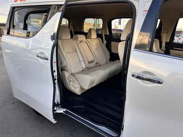 トヨタ アルファード X 宮城県 2018(平30)年 7.3万km ラグジュアリーホワイトパールクリスタルシャインガラスフレーク パワースライドドア（運転席側）/デジタルインナーミラー/ブラインドスポットモニター/スペアタイヤ/＝＝＝/セーフティセンス/・プリクラッシュセーフティ/・レーントレーシングアシスト/・オートマチックハイビーム/・レーダークルーズコントロール（全車速追従機能付）/・ロードサインアシスト/インテリジェントクリアランスソナー/アルパイン10.1インチフリップダウンモニター（RSH10S-L）/アルパイン9インチナビ（X9Z）/・CD/DVD/・Bluetooth/・フルセグTV/バックカメラ/ビルトインETC/ドライブレコーダー/パワースライドドア/革巻きステアリング/ステアリングスイッチ/電動パーキングブレーキ/ブレーキホールド/2眼LEDヘッドランプ/フォグランプ/オートライト/スマートキー＆プッシュスタート/電動格納ミラー/純正17インチAW/純正フロアマット/W/サイド/カーテンエアバッグ