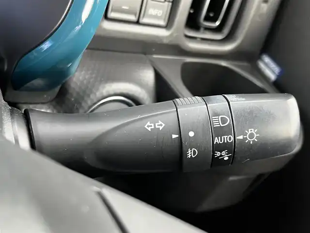 スズキ ハスラー HYBRID X 奈良県 2020(令2)年 6万km ブリスクブルーメタリック/ホワイト2トーンルーフ 社外ナビ　[KXM-E504W]/バックカメラ　/シートヒーター　/フルセグＴＶ　/ＥＴＣ　/デュアルカメラブレーキサポート　/クリアランスソナー　/ＬＥＤヘッドライト　/フォグライト　/車線逸脱警報　/純正１５インチＡＷ