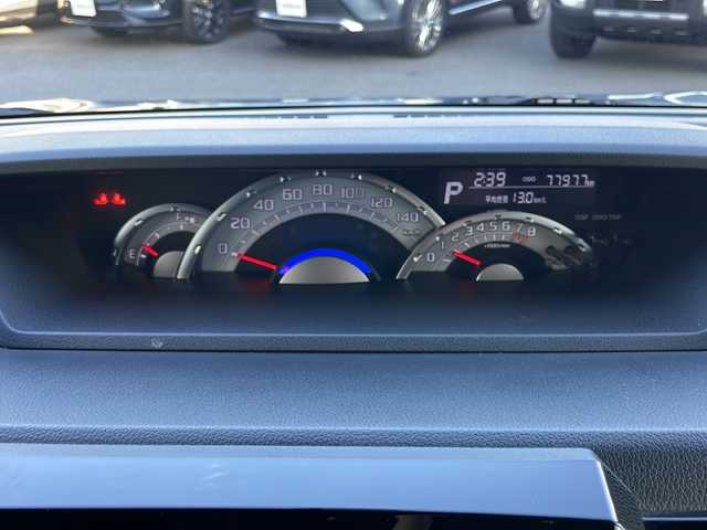 ダイハツ ウェイク 茨城県 2015(平27)年 7.8万km グレー 純正ナビ【NSZN-W65DBWAKE】/　　　(BT/フルセグ/CD/DVD)/バックカメラ/両側パワースライドドア/レーンキープアシスト/横滑り防止装置/LEDオートライト/純正15インチアルミホイール/純正フロアマット/プッシュスタート/ETC