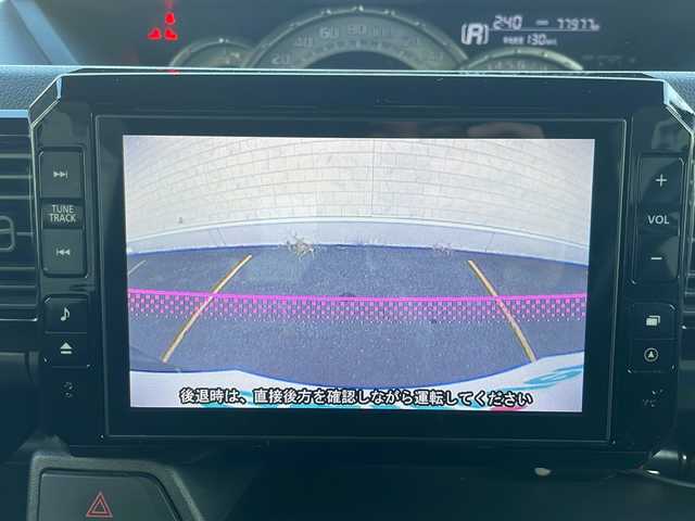 ダイハツ ウェイク 茨城県 2015(平27)年 7.8万km グレー 純正ナビ【NSZN-W65DBWAKE】/　　　(BT/フルセグ/CD/DVD)/バックカメラ/両側パワースライドドア/レーンキープアシスト/横滑り防止装置/LEDオートライト/純正15インチアルミホイール/純正フロアマット/プッシュスタート/ETC