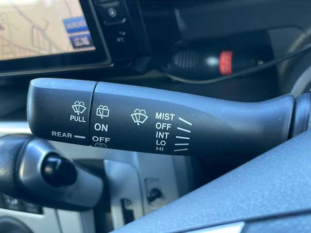 ダイハツ ウェイク 茨城県 2015(平27)年 7.8万km グレー 純正ナビ【NSZN-W65DBWAKE】/　　　(BT/フルセグ/CD/DVD)/バックカメラ/両側パワースライドドア/レーンキープアシスト/横滑り防止装置/LEDオートライト/純正15インチアルミホイール/純正フロアマット/プッシュスタート/ETC