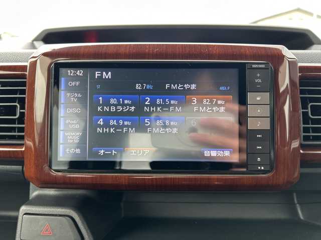 ダイハツ ウェイク G SA 富山県 2015(平27)年 5.7万km プラムブラウンクリスタルマイカ 純正ＳＤナビ/【CD/DVD/SD/USB/BT/フルセグＴＶ】/バックカメラ/両側パワースライドドア/衝突軽減ブレーキ/純正フロアマット/純正１５インチアルミホイール/ベンチシート/オートライト/ＬＥＤヘッドライト/スマートキー×１