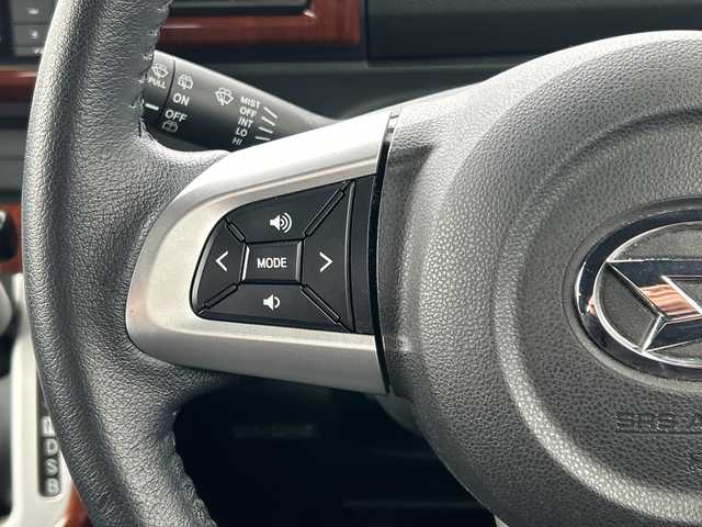 ダイハツ ウェイク G SA 富山県 2015(平27)年 5.7万km プラムブラウンクリスタルマイカ 純正ＳＤナビ/【CD/DVD/SD/USB/BT/フルセグＴＶ】/バックカメラ/両側パワースライドドア/衝突軽減ブレーキ/純正フロアマット/純正１５インチアルミホイール/ベンチシート/オートライト/ＬＥＤヘッドライト/スマートキー×１