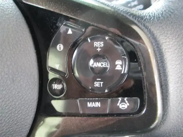 ホンダ Ｎ ＢＯＸ 千葉県 2018(平30)年 7.9万km プレミアムホワイトパールⅡ ワンオーナー/純正ナビ、フルセグTV/バックカメラ/純正オーディオ【DVD/CD/BT/SD/USB】/両側パワースライドドア/LEDヘッドライト&LEDフォグランプ/アダプティブクルーズコントロール/レーンキープアシスト/パドルシフト付き革巻きステアリング/ナビ連動ステアリングスイッチ/ハーフレザーシート/純正前方ドライブレコーダー/ビルトインETC、スペアキー/取扱説明書/ナビ取扱説明書/新車時保証書/ホンダ整備記録簿(H31/R2/4/6)
