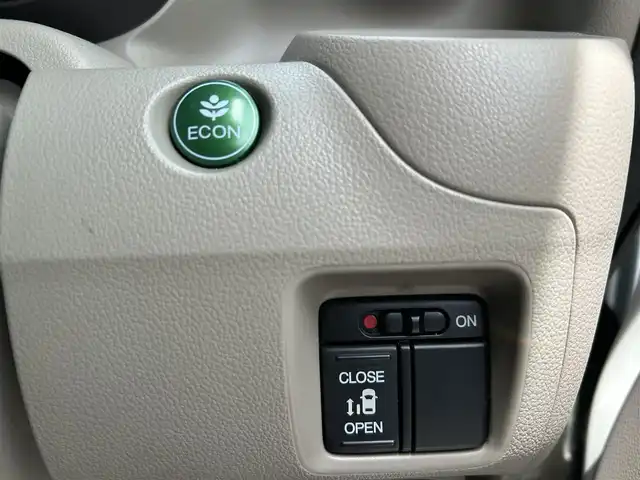 ホンダ Ｎ ＢＯＸ G Lパッケージ 兵庫県 2012(平24)年 10.6万km プレミアムホワイトパール 純正ディーラーナビ/（CD/DVD/SD）/バックカメラ/片側パワースライド/ETC/ヘッドライトレベライザー/横滑り防止機能/フロアマット/ドアバイザー/スマートキー/スペアキー