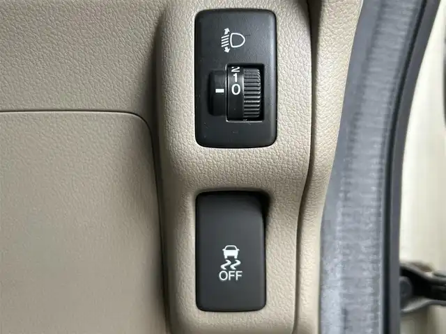 ホンダ Ｎ ＢＯＸ G Lパッケージ 兵庫県 2012(平24)年 10.6万km プレミアムホワイトパール 純正ディーラーナビ/（CD/DVD/SD）/バックカメラ/片側パワースライド/ETC/ヘッドライトレベライザー/横滑り防止機能/フロアマット/ドアバイザー/スマートキー/スペアキー