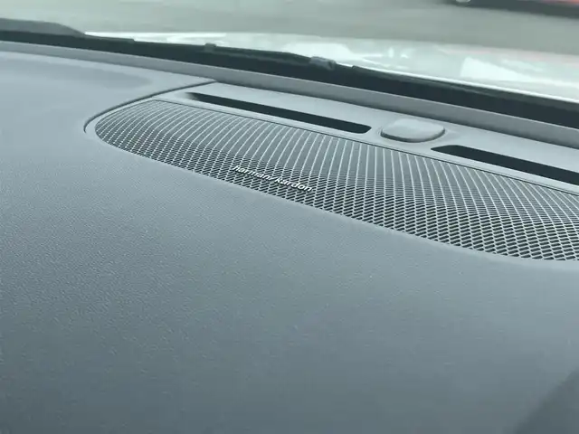 ボルボ ボルボ ＸＣ４０ B4 AWD インスクリプション 静岡県 2021(令3)年 3万km クリスタルホワイトP インテリセーフティ/衝突軽減ブレーキACCレーンキーピングBLIS/ホワイトレザーシートシートヒーター /HDDナビフルセグTV Bluetooth CarPlay対応/全方位カメラ/harman/kardonサラウンド/前席パワーシート運転席メモリー機能/パワーバックドア フットアシスト機能/前後ドライブレコーダー/DSRCETC/おくだけ充電