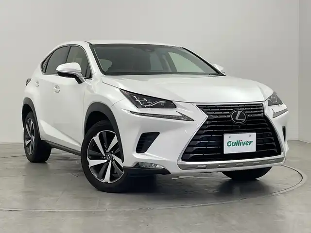 レクサス ＮＸ 300 バージョンL 群馬県 2018(平30)年 8万km ソニッククォーツ 純正１０．３型ナビ　全周囲カメラ　ビルトインＥＴＣ２．０　ドラレコ　黒レザーシート　シートヒーター　エアシート　パワーシート　電動リアゲート　パドルシフト　ダプティブクルーズコントロール　ＢＳＭ　禁煙