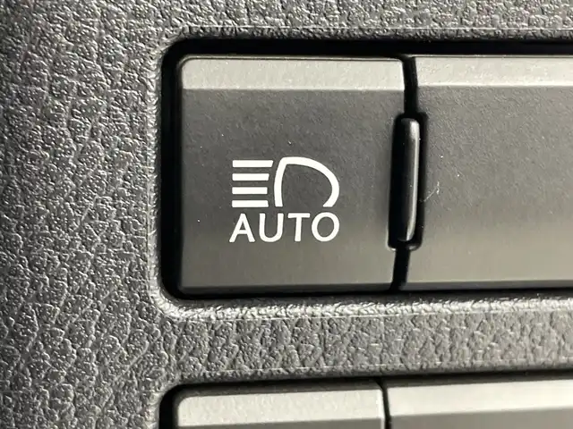 レクサス ＮＸ 300 バージョンL 群馬県 2018(平30)年 8万km ソニッククォーツ 純正１０．３型ナビ　全周囲カメラ　ビルトインＥＴＣ２．０　ドラレコ　黒レザーシート　シートヒーター　エアシート　パワーシート　電動リアゲート　パドルシフト　ダプティブクルーズコントロール　ＢＳＭ　禁煙