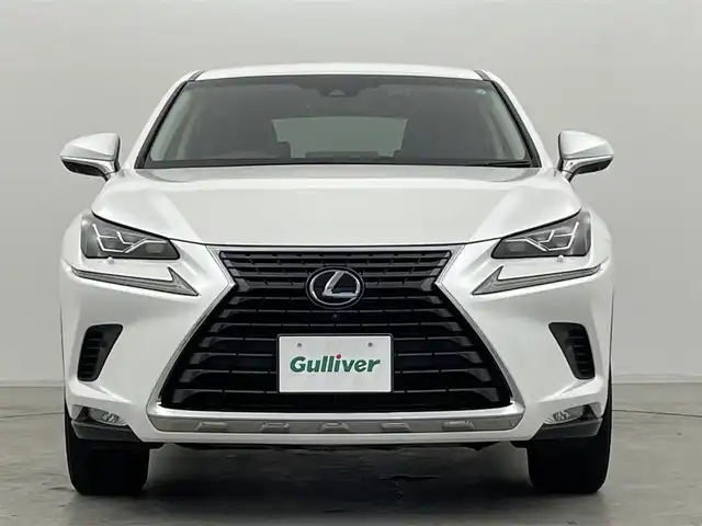 レクサス ＮＸ 300 バージョンL 群馬県 2018(平30)年 8万km ソニッククォーツ パノラミックビューモニター/ブラインドスポットモニター/リヤクロストラフィックアラート/＝＝＝＝＝/純正10.3インチナビ/・AM/FM/CD/DVD/SD/Bluetooth/フルセグTV/・AUX/USB/Miracast/Lexus Safety System＋/・プリクラッシュセーフティシステム(歩行者検知機能付衝突回避支援タイプ)/・レーンディパーチャーアラート(ステアリング制御機能付)/・アダプティブハイビームシステム/・レーダークルーズコントロール(全車速追従機能付)/三眼フルLEDヘッドランプ/本革シート/前席パワーシート/シートヒーター/シートベンチレーション/運転席ポジションメモリー/2列目左右シートヒーター/2列目電動格納シート/ステアリングヒーター/パワーバックドア/純正ビルトインETC2.0/ドライブレコーダー