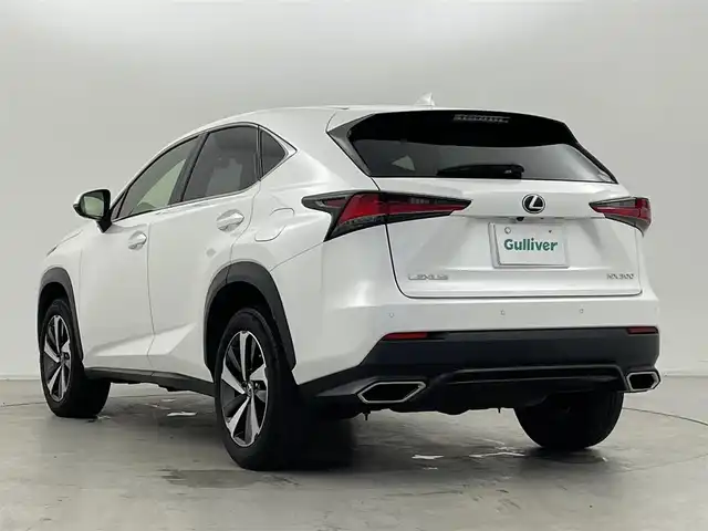 レクサス ＮＸ 300 バージョンL 群馬県 2018(平30)年 8万km ソニッククォーツ パノラミックビューモニター/ブラインドスポットモニター/リヤクロストラフィックアラート/＝＝＝＝＝/純正10.3インチナビ/・AM/FM/CD/DVD/SD/Bluetooth/フルセグTV/・AUX/USB/Miracast/Lexus Safety System＋/・プリクラッシュセーフティシステム(歩行者検知機能付衝突回避支援タイプ)/・レーンディパーチャーアラート(ステアリング制御機能付)/・アダプティブハイビームシステム/・レーダークルーズコントロール(全車速追従機能付)/三眼フルLEDヘッドランプ/本革シート/前席パワーシート/シートヒーター/シートベンチレーション/運転席ポジションメモリー/2列目左右シートヒーター/2列目電動格納シート/ステアリングヒーター/パワーバックドア/純正ビルトインETC2.0/ドライブレコーダー