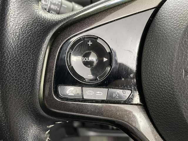 ホンダ Ｎ ＢＯＸ カスタム G L ターボ ホンダセンシング 千葉県 2018(平30)年 10.8万km プレミアムホワイトパールⅡ 【(株)IDOMが運営する【じしゃロン八千代店】の自社ローン対象車両になります。こちらは現金ご利用時の価格です。自社ローンご希望の方は別途その旨お申付け下さい。】/ワンオーナー/ターボ車/ホンダセンシング搭載/・衝突軽減ブレーキ（CMBS）/・誤発進抑制機能/・後方誤発進抑制機能/・歩行者事故低減ステアリング/・路外逸脱抑制機能/・ACC（アダプティブクルーズコントロール）/・LKAS（車線維持支援システム）/・オートハイビーム/・先行車発進お知らせ機能/・標識認識機能/純正CDオーディオ　型式：WX-171CP/【ワンセグTV、HDMI、BT対応、USB】/ステアリングスイッチ/バックカメラ/両側電動スライドドア/ビルトインETC/社外ドライブレコーダー（前後）/ハーフレザーシート/パドルシフト/アイドリングストップ/横滑り防止装置/電動格納ミラー/純正フロアマット/オートライト/LEDヘッドライト/LEDフォグ/純正15インチアルミホイール/保証書、取説、スペアキー有り