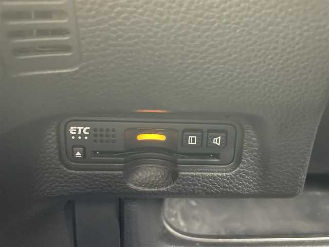 ホンダ Ｎ ＢＯＸ カスタム G L ターボ ホンダセンシング 千葉県 2018(平30)年 10.8万km プレミアムホワイトパールⅡ 【(株)IDOMが運営する【じしゃロン八千代店】の自社ローン対象車両になります。こちらは現金ご利用時の価格です。自社ローンご希望の方は別途その旨お申付け下さい。】/ワンオーナー/ターボ車/ホンダセンシング搭載/・衝突軽減ブレーキ（CMBS）/・誤発進抑制機能/・後方誤発進抑制機能/・歩行者事故低減ステアリング/・路外逸脱抑制機能/・ACC（アダプティブクルーズコントロール）/・LKAS（車線維持支援システム）/・オートハイビーム/・先行車発進お知らせ機能/・標識認識機能/純正CDオーディオ　型式：WX-171CP/【ワンセグTV、HDMI、BT対応、USB】/ステアリングスイッチ/バックカメラ/両側電動スライドドア/ビルトインETC/社外ドライブレコーダー（前後）/ハーフレザーシート/パドルシフト/アイドリングストップ/横滑り防止装置/電動格納ミラー/純正フロアマット/オートライト/LEDヘッドライト/LEDフォグ/純正15インチアルミホイール/保証書、取説、スペアキー有り