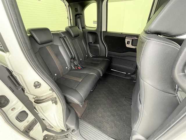 ホンダ Ｎ ＢＯＸ カスタム G L ターボ ホンダセンシング 千葉県 2018(平30)年 10.8万km プレミアムホワイトパールⅡ 【(株)IDOMが運営する【じしゃロン八千代店】の自社ローン対象車両になります。こちらは現金ご利用時の価格です。自社ローンご希望の方は別途その旨お申付け下さい。】/ワンオーナー/ターボ車/ホンダセンシング搭載/・衝突軽減ブレーキ（CMBS）/・誤発進抑制機能/・後方誤発進抑制機能/・歩行者事故低減ステアリング/・路外逸脱抑制機能/・ACC（アダプティブクルーズコントロール）/・LKAS（車線維持支援システム）/・オートハイビーム/・先行車発進お知らせ機能/・標識認識機能/純正CDオーディオ　型式：WX-171CP/【ワンセグTV、HDMI、BT対応、USB】/ステアリングスイッチ/バックカメラ/両側電動スライドドア/ビルトインETC/社外ドライブレコーダー（前後）/ハーフレザーシート/パドルシフト/アイドリングストップ/横滑り防止装置/電動格納ミラー/純正フロアマット/オートライト/LEDヘッドライト/LEDフォグ/純正15インチアルミホイール/保証書、取説、スペアキー有り