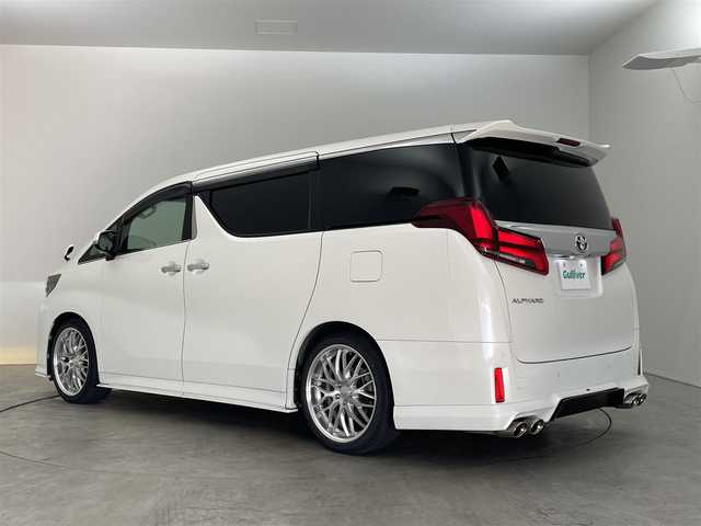 トヨタ アルファード S Cパッケージ 埼玉県 2019(平31)年 5.3万km ホワイトパールクリスタルシャイン サンルーフ　ＡＬＰＩＮＥ１１インチナビ　ＡＬＰＩＮＥフリップダウンモニター　ＥＴＣ　社外エアロ　三眼ＬＥＤヘッドライト　ＨＤＭＩ　デジタルインナーミラー　ＢＳＭ　シートヒーター　ベンチレーション　ＴＶ