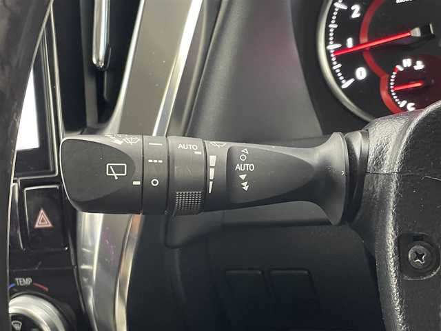 トヨタ アルファード S Cパッケージ 埼玉県 2019(平31)年 5.3万km ホワイトパールクリスタルシャイン サンルーフ　ＡＬＰＩＮＥ１１インチナビ　ＡＬＰＩＮＥフリップダウンモニター　ＥＴＣ　社外エアロ　三眼ＬＥＤヘッドライト　ＨＤＭＩ　デジタルインナーミラー　ＢＳＭ　シートヒーター　ベンチレーション　ＴＶ