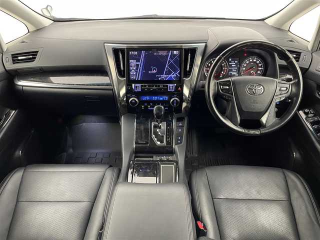 トヨタ アルファード S Cパッケージ 埼玉県 2019(平31)年 5.3万km ホワイトパールクリスタルシャイン サンルーフ　ＡＬＰＩＮＥ１１インチナビ　ＡＬＰＩＮＥフリップダウンモニター　ＥＴＣ　社外エアロ　三眼ＬＥＤヘッドライト　ＨＤＭＩ　デジタルインナーミラー　ＢＳＭ　シートヒーター　ベンチレーション　ＴＶ