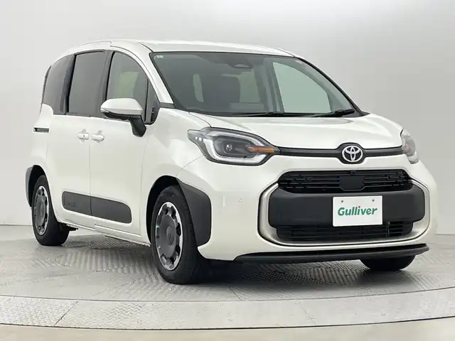 トヨタ シエンタ ハイブリッド Z 新潟県 2024(令6)年 1.3万km ホワイトパールクリスタルシャイン トヨタセーフティセンス/純正10.5ディスプレイオーディオ(ナビ機能付き)/　　AM/FM/フルセグ/BT/ミラーキャスト/アラウンドビューモニター/両側パワースライドドア/レーダークルーズコントロール/LEDオートライト/オートマチックハイビーム/前席シートヒーター/ステアリングスイッチ/ステアリングヒーター/AC100V充電/ブラインドスポットモニター/リアサンシェード/スマートキー/ETC2.0