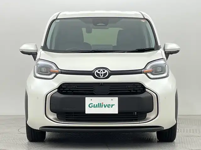 トヨタ シエンタ ハイブリッド Z 新潟県 2024(令6)年 1.3万km ホワイトパールクリスタルシャイン トヨタセーフティセンス/純正10.5ディスプレイオーディオ(ナビ機能付き)/　　AM/FM/フルセグ/BT/ミラーキャスト/アラウンドビューモニター/両側パワースライドドア/レーダークルーズコントロール/LEDオートライト/オートマチックハイビーム/前席シートヒーター/ステアリングスイッチ/ステアリングヒーター/AC100V充電/ブラインドスポットモニター/リアサンシェード/スマートキー/ETC2.0