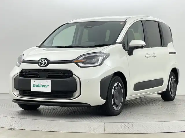 トヨタ シエンタ ハイブリッド Z 新潟県 2024(令6)年 1.3万km ホワイトパールクリスタルシャイン トヨタセーフティセンス/純正10.5ディスプレイオーディオ(ナビ機能付き)/　　AM/FM/フルセグ/BT/ミラーキャスト/アラウンドビューモニター/両側パワースライドドア/レーダークルーズコントロール/LEDオートライト/オートマチックハイビーム/前席シートヒーター/ステアリングスイッチ/ステアリングヒーター/AC100V充電/ブラインドスポットモニター/リアサンシェード/スマートキー/ETC2.0