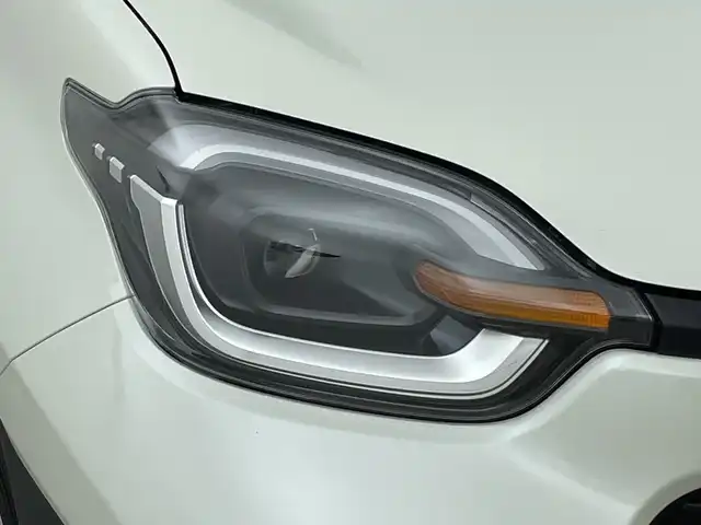 トヨタ シエンタ ハイブリッド Z 新潟県 2024(令6)年 1.3万km ホワイトパールクリスタルシャイン トヨタセーフティセンス/純正10.5ディスプレイオーディオ(ナビ機能付き)/　　AM/FM/フルセグ/BT/ミラーキャスト/アラウンドビューモニター/両側パワースライドドア/レーダークルーズコントロール/LEDオートライト/オートマチックハイビーム/前席シートヒーター/ステアリングスイッチ/ステアリングヒーター/AC100V充電/ブラインドスポットモニター/リアサンシェード/スマートキー/ETC2.0
