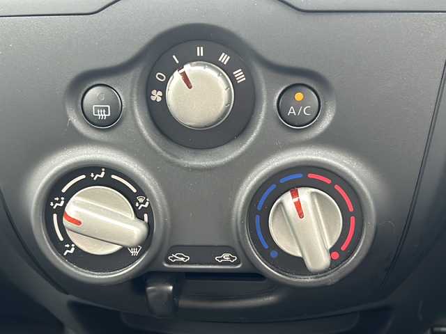 日産 ノート X 石川県 2019(平31)年 7.9万km ダークメタルグレー ワンオーナー/エマージェンシーブレーキ/・前後ソナーセンサー/・車線逸脱警報/・踏み間違い衝突防止アシスト/・アイドリングストップ/純正メモリナビゲーション/【CD・DVD・Bluetooth・フルセグTV】/型番：MJ118D-W/前後ドライブレコーダー/ETC/レーンキープアシスト/電格ミラー/・ウインカーミラー/スマートキー/・プッシュスタート/・スペアキー/オートライト/純正フロアマット/純正ドアバイザー/純正鉄ホイール装着冬タイヤ車載/取扱説明書/新車時保証書