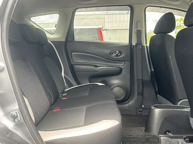 日産 ノート X 石川県 2019(平31)年 7.9万km ダークメタルグレー ワンオーナー/エマージェンシーブレーキ/・前後ソナーセンサー/・車線逸脱警報/・踏み間違い衝突防止アシスト/・アイドリングストップ/純正メモリナビゲーション/【CD・DVD・Bluetooth・フルセグTV】/型番：MJ118D-W/前後ドライブレコーダー/ETC/レーンキープアシスト/電格ミラー/・ウインカーミラー/スマートキー/・プッシュスタート/・スペアキー/オートライト/純正フロアマット/純正ドアバイザー/純正鉄ホイール装着冬タイヤ車載/取扱説明書/新車時保証書