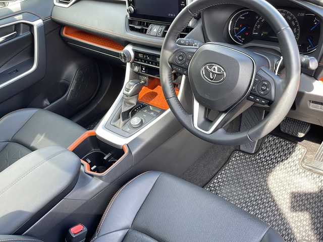 トヨタ ＲＡＶ４ ハイブリッド アドベンチャー 山口県 2022(令4)年 4.8万km アティチュードブラックマイカ TRDフロントエアロ/メーカーOPパノラマムーンルーフ/純正ディスプレイオーディオ/・AM/FM/Bluetooth/・DVDキット/バックカメラ/トヨタセーフティセンス/・プリクラッシュセーフティ/・レーントレーシングアシスト/・レーンディパーチャーアラート/・ブラインドスポットモニター/・アダプティブドライビングビーム/・レーダークルーズコントロール/・クリアランスソナー/ハンドルヒーター/D/N席シートヒーター/D/N席エアシート/前後ドライブレコーダー/ETC/メモリ機能付きパワーシート/純正LEDヘッドライト/純正19インチAW