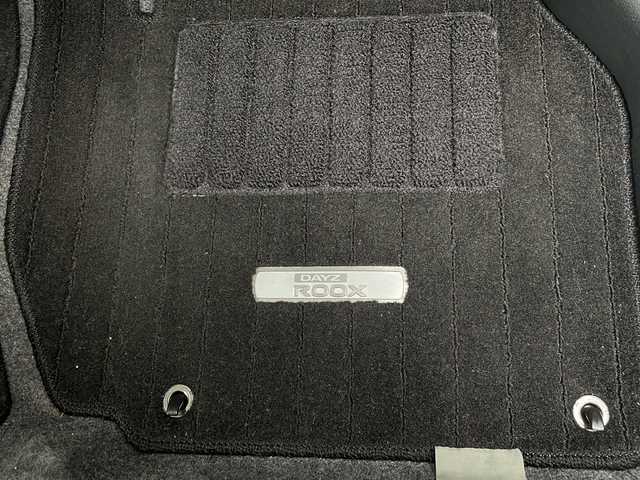 日産 デイズ ルークス ハイウェイスターX Gパッケージ 長崎県 2015(平27)年 7.4万km ブラック (株)IDOMが運営する【じしゃロン長崎店】の自社ローン専用車両になりますこちらは現金またはオートローンご利用時の価格です。自社ローンご希望の方は別途その旨お申付け下さい/・衝突軽減ブレーキ/・純正ナビ/・バックカメラ　/・アラウンドビューカメラ/・フルセグＴＶ/・両側パワスラ/・アイドリングストップ/・ステアリングリモコン/・ＡＡＣ/・純正フロアマット　/・プッシュスタート/・スペアキー１本