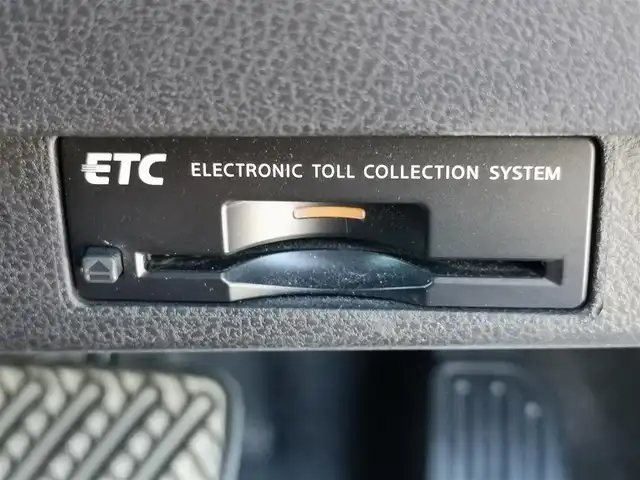 日産 リーフ X 茨城県 2019(令1)年 10万km ブリリアントホワイトパール/オーロラフレアブルーパール 2トーン 純正ナビ/【AM・FM・DISC・MusicBox・TV・SD・iPod・BT・AUX】/シートヒーター/プロパイロット/レーダークルコン/ETC/全方位カメラ/デジタルインナーミラー/前方ドラレコ/前後コーナーセンサー/ステアリングヒーター/BSM/純正フロアマット/純正アルミホイール