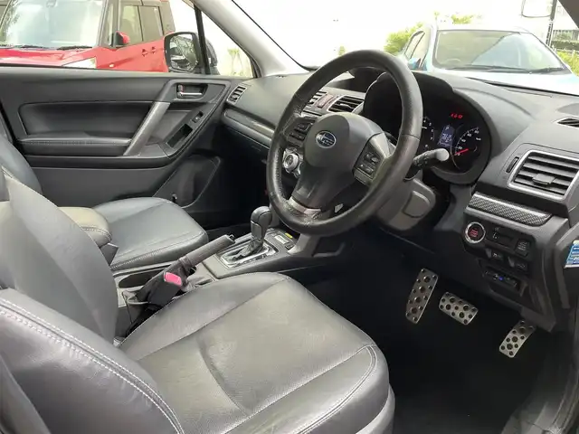 スバル フォレスター 2．0i－S アイサイト 兵庫県 2015(平27)年 10万km クリスタルブラックシリカ (株)IDOMが運営する【じしゃロン西宮店】の自社ローン専用車両になります。こちらは現金またはオートローンご利用時の価格です。自社ローンご希望の方は別途その旨お申付け下さい/＊ETC/＊バックカメラ/＊パワステ/＊パワーウィンドウ/＊クルーズコントロールあり/＊USBあり/＊フルセグ/＊ドラレコあり/＊パワーシート/＊横滑り防止装置/＊レーンキープアシスト/＊オートライト/＊衝突被害軽減システム