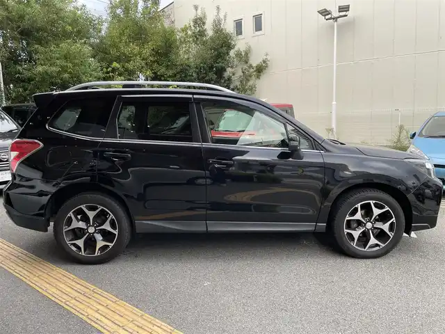 スバル フォレスター 2．0i－S アイサイト 兵庫県 2015(平27)年 10万km クリスタルブラックシリカ (株)IDOMが運営する【じしゃロン西宮店】の自社ローン専用車両になります。こちらは現金またはオートローンご利用時の価格です。自社ローンご希望の方は別途その旨お申付け下さい/＊ETC/＊バックカメラ/＊パワステ/＊パワーウィンドウ/＊クルーズコントロールあり/＊USBあり/＊フルセグ/＊ドラレコあり/＊パワーシート/＊横滑り防止装置/＊レーンキープアシスト/＊オートライト/＊衝突被害軽減システム