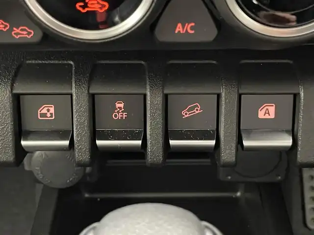 スズキ ジムニー XC 愛知県 2025(令7)年 0.1万km ブルーイッシュブラックパール3 社外ナビ　バックカメラ　寒冷地仕様　禁煙車　Ｂｌｕｅｔｏｏｔｈ　ＤＶＤ再生　ＥＴＣ　前後ドラレコ　シートヒーター　衝突軽減　ＬＥＤオートライト　純正アルミ　フォグ　クルコン　ターボ搭載車　スマートキー