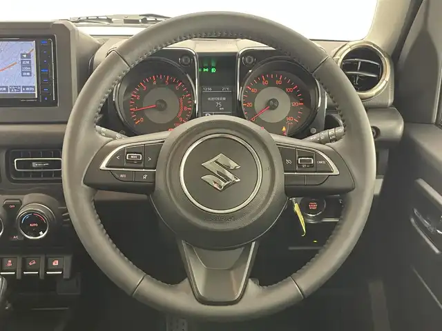 スズキ ジムニー XC 愛知県 2025(令7)年 0.1万km ブルーイッシュブラックパール3 社外ナビ　バックカメラ　寒冷地仕様　禁煙車　Ｂｌｕｅｔｏｏｔｈ　ＤＶＤ再生　ＥＴＣ　前後ドラレコ　シートヒーター　衝突軽減　ＬＥＤオートライト　純正アルミ　フォグ　クルコン　ターボ搭載車　スマートキー