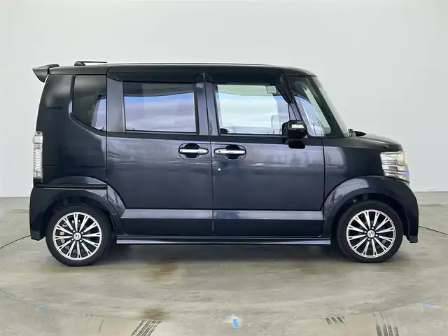 ホンダ Ｎ ＢＯＸ カスタム G ターボパッケージ 岡山県 2012(平24)年 11.7万km クリスタルブラックパール 純正ナビ/バックカメラ/両側パワースライドドア/ETC/クルーズコントロール/オートライト/HID/フォグランプ/純正アルミホイール