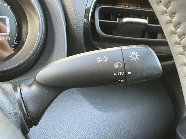 トヨタ ヤリスクロス ハイブリッド G 宮崎県 2020(令2)年 7万km ブラックマイカ 純正ナビ/(AM.FM.Bluetooth.USB)/アラウンドビューカメラ/モデリスタエアロ/ETC/クルーズコントロール/オートライト/オートマチックハイビーム/オートエアコン/横滑り防止機能/レーンキープアシスト/衝突軽減ブレーキ/電格ミラー/スマートキー/スペアキー