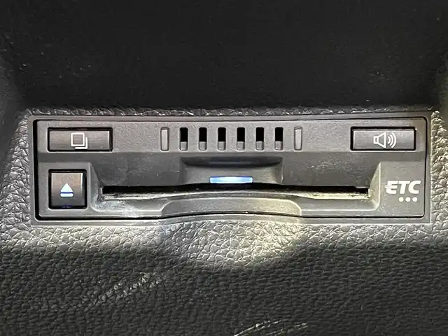 トヨタ ヤリスクロス ハイブリッド G 宮崎県 2020(令2)年 7万km ブラックマイカ 純正ナビ/(AM.FM.Bluetooth.USB)/アラウンドビューカメラ/モデリスタエアロ/ETC/クルーズコントロール/オートライト/オートマチックハイビーム/オートエアコン/横滑り防止機能/レーンキープアシスト/衝突軽減ブレーキ/電格ミラー/スマートキー/スペアキー