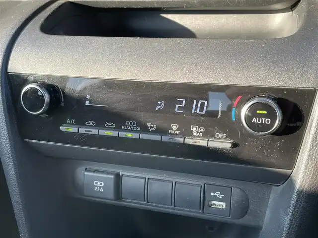 トヨタ ヤリスクロス ハイブリッド G 宮崎県 2020(令2)年 7万km ブラックマイカ 純正ナビ/(AM.FM.Bluetooth.USB)/アラウンドビューカメラ/モデリスタエアロ/ETC/クルーズコントロール/オートライト/オートマチックハイビーム/オートエアコン/横滑り防止機能/レーンキープアシスト/衝突軽減ブレーキ/電格ミラー/スマートキー/スペアキー