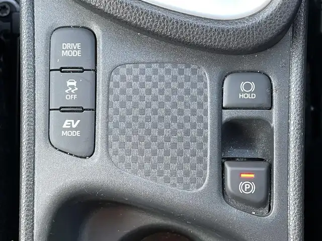 トヨタ ヤリスクロス ハイブリッド G 宮崎県 2020(令2)年 7万km ブラックマイカ 純正ナビ/(AM.FM.Bluetooth.USB)/アラウンドビューカメラ/モデリスタエアロ/ETC/クルーズコントロール/オートライト/オートマチックハイビーム/オートエアコン/横滑り防止機能/レーンキープアシスト/衝突軽減ブレーキ/電格ミラー/スマートキー/スペアキー