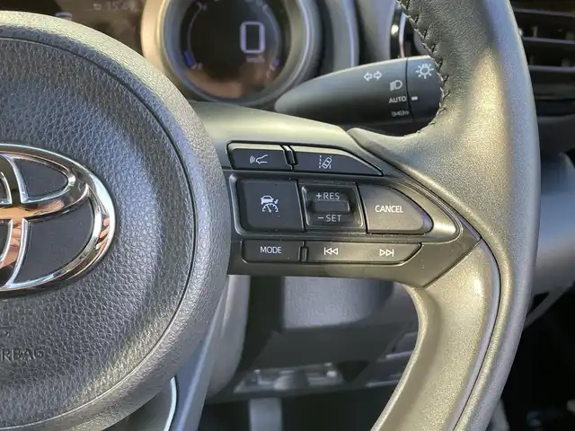 トヨタ ヤリスクロス ハイブリッド G 宮崎県 2020(令2)年 7万km ブラックマイカ 純正ナビ/(AM.FM.Bluetooth.USB)/アラウンドビューカメラ/モデリスタエアロ/ETC/クルーズコントロール/オートライト/オートマチックハイビーム/オートエアコン/横滑り防止機能/レーンキープアシスト/衝突軽減ブレーキ/電格ミラー/スマートキー/スペアキー