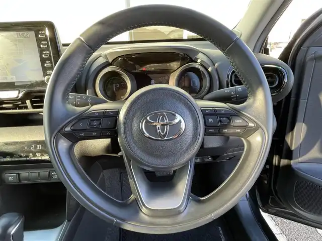 トヨタ ヤリスクロス ハイブリッド G 宮崎県 2020(令2)年 7万km ブラックマイカ 純正ナビ/(AM.FM.Bluetooth.USB)/アラウンドビューカメラ/モデリスタエアロ/ETC/クルーズコントロール/オートライト/オートマチックハイビーム/オートエアコン/横滑り防止機能/レーンキープアシスト/衝突軽減ブレーキ/電格ミラー/スマートキー/スペアキー